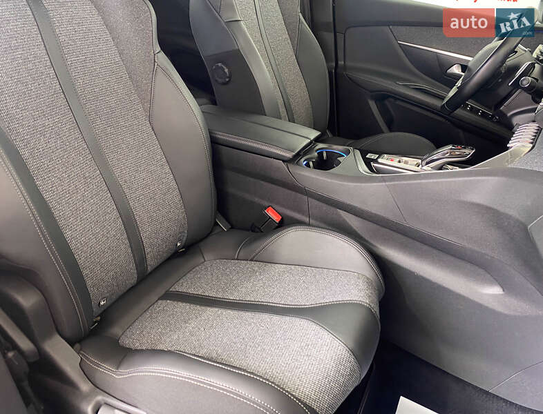 Позашляховик / Кросовер Peugeot 3008 2020 в Львові