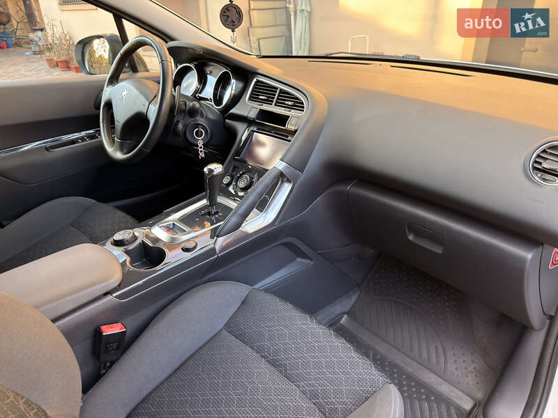 Внедорожник / Кроссовер Peugeot 3008 2015 в Ивано-Франковске