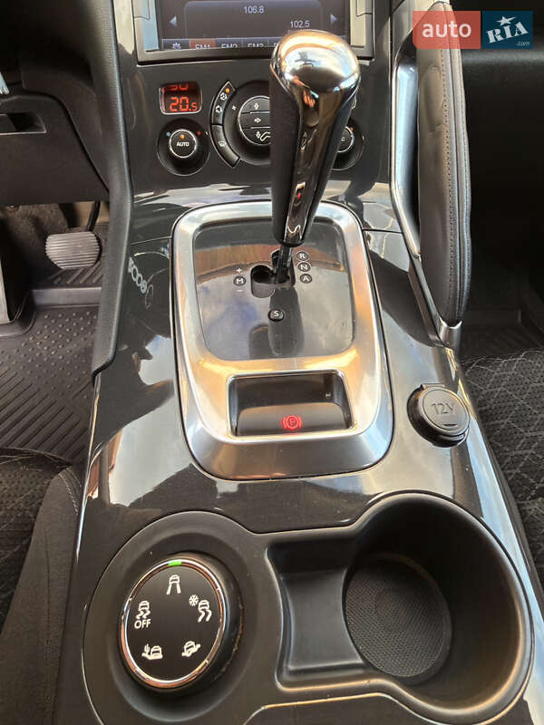 Внедорожник / Кроссовер Peugeot 3008 2015 в Ивано-Франковске