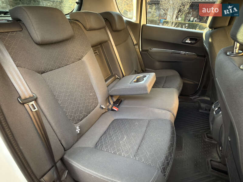 Внедорожник / Кроссовер Peugeot 3008 2015 в Ивано-Франковске