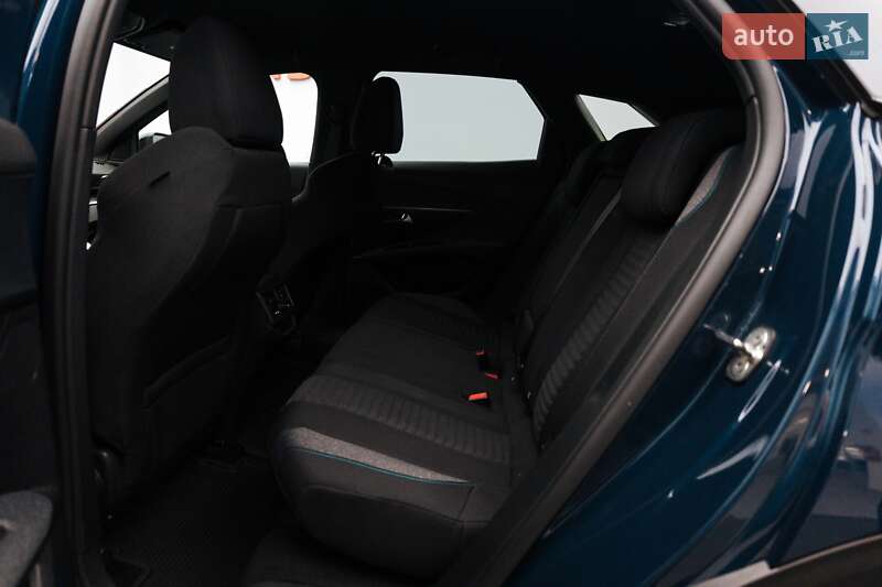 Внедорожник / Кроссовер Peugeot 3008 2023 в Киеве