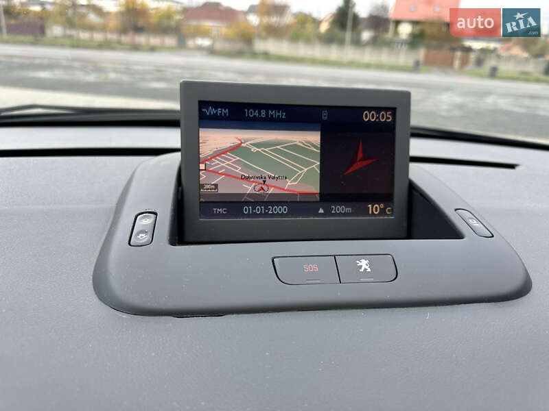 Позашляховик / Кросовер Peugeot 3008 2011 в Луцьку