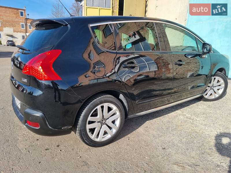 Позашляховик / Кросовер Peugeot 3008 2013 в Рівному