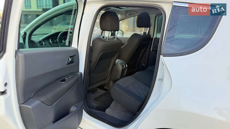 Внедорожник / Кроссовер Peugeot 3008 2010 в Ивано-Франковске