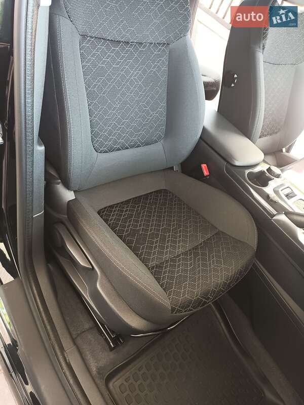 Внедорожник / Кроссовер Peugeot 3008 2014 в Житомире фото 35 Внедорожник / Кроссовер Peugeot 3008 2014 в Житомире