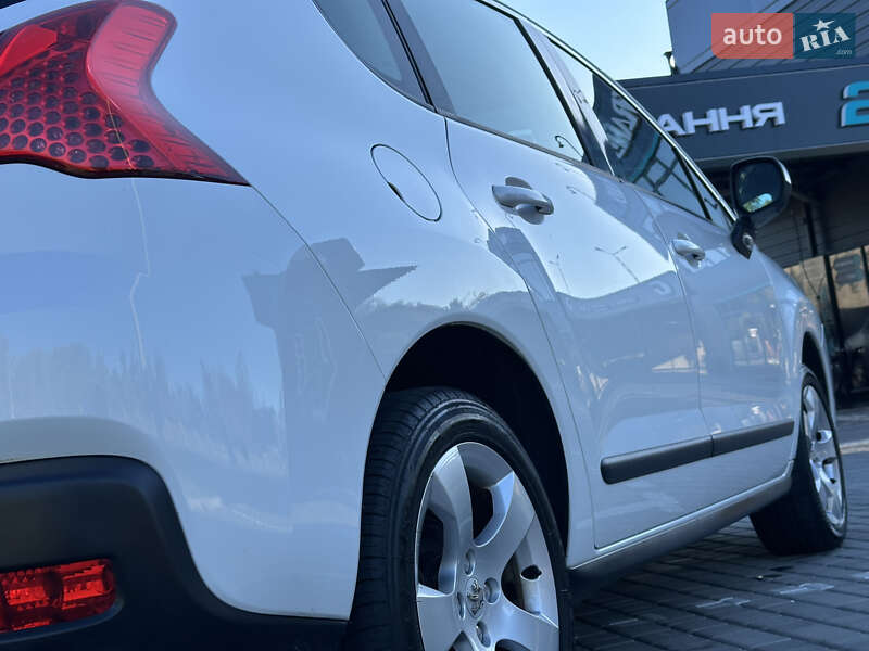 Внедорожник / Кроссовер Peugeot 3008 2011 в Звягеле фото 4 Внедорожник / Кроссовер Peugeot 3008 2011 в Звягеле