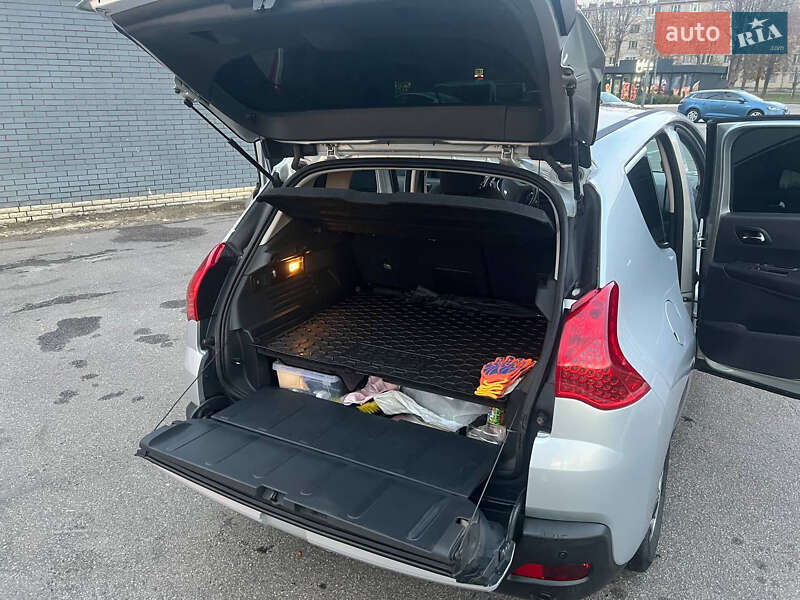 Внедорожник / Кроссовер Peugeot 3008 2011 в Харькове