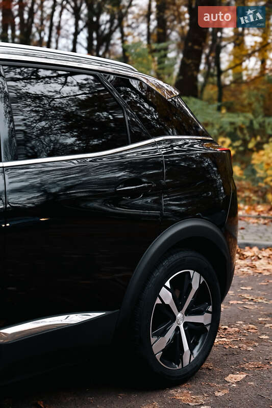 Позашляховик / Кросовер Peugeot 3008 2017 в Львові