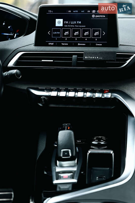 Позашляховик / Кросовер Peugeot 3008 2017 в Львові