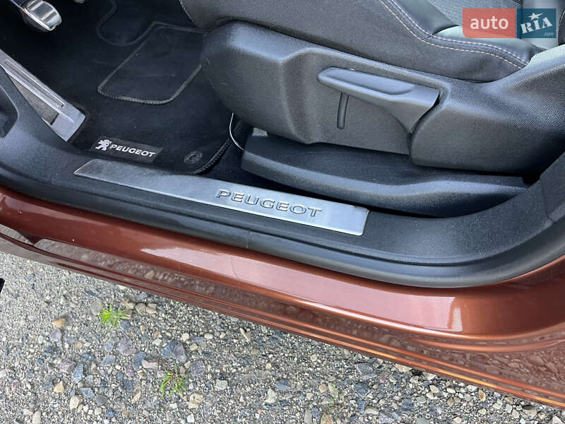 Позашляховик / Кросовер Peugeot 3008 2017 в Самборі