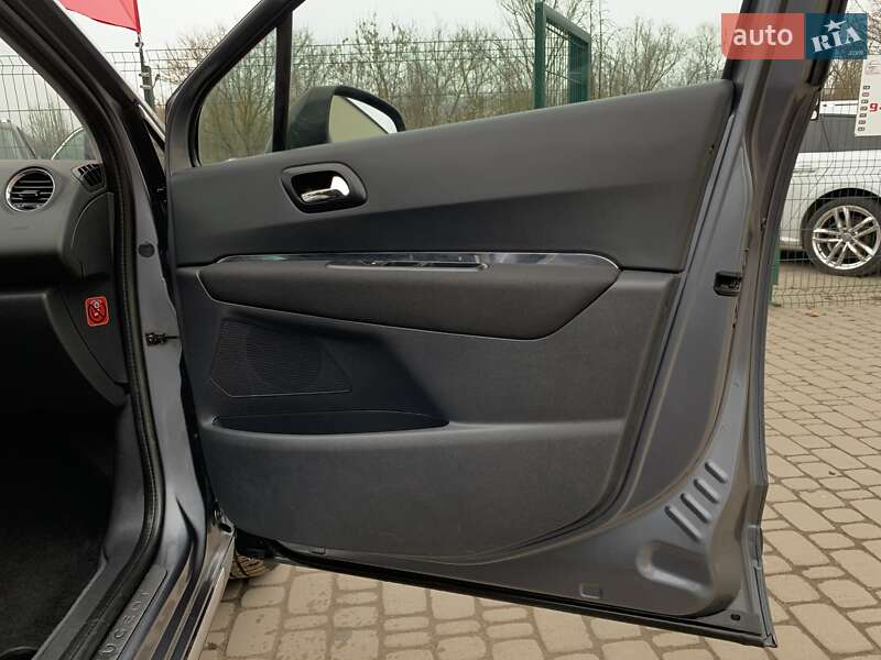 Позашляховик / Кросовер Peugeot 3008 2011 в Бердичеві