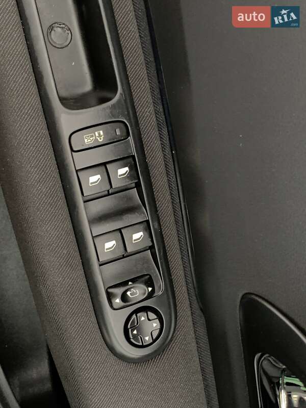 Позашляховик / Кросовер Peugeot 3008 2011 в Бердичеві