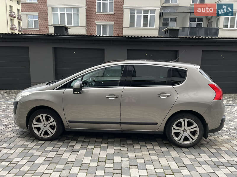 Позашляховик / Кросовер Peugeot 3008 2010 в Івано-Франківську фото 4 Позашляховик / Кросовер Peugeot 3008 2010 в Івано-Франківську