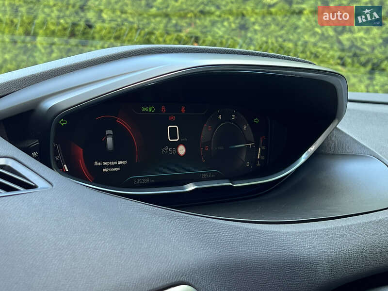 Позашляховик / Кросовер Peugeot 3008 2017 в Самборі