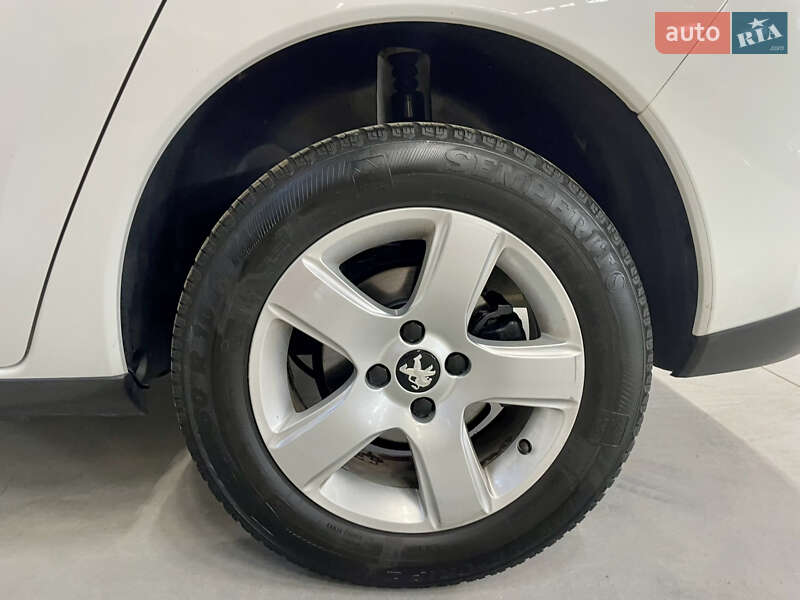 Внедорожник / Кроссовер Peugeot 3008 2014 в Стрые