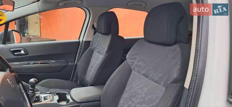 Внедорожник / Кроссовер Peugeot 3008 2012 в Новоархангельске