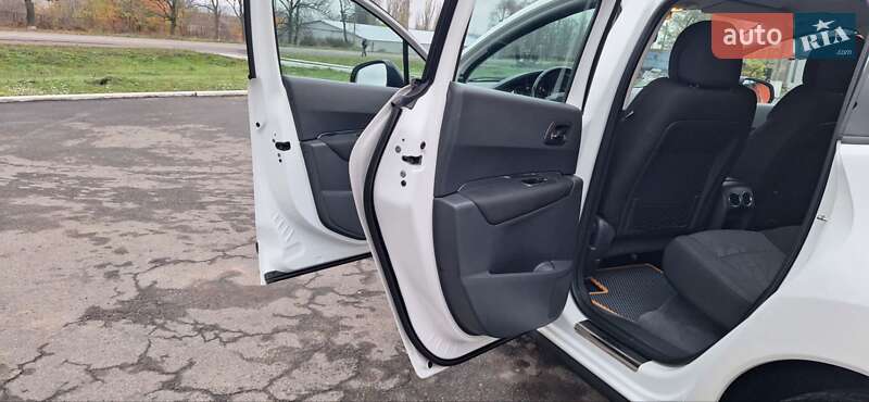 Внедорожник / Кроссовер Peugeot 3008 2012 в Новоархангельске