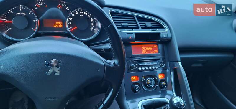 Внедорожник / Кроссовер Peugeot 3008 2012 в Новоархангельске