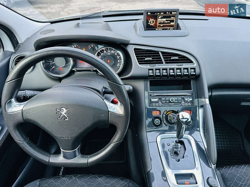 Внедорожник / Кроссовер Peugeot 3008 2016 в Киеве