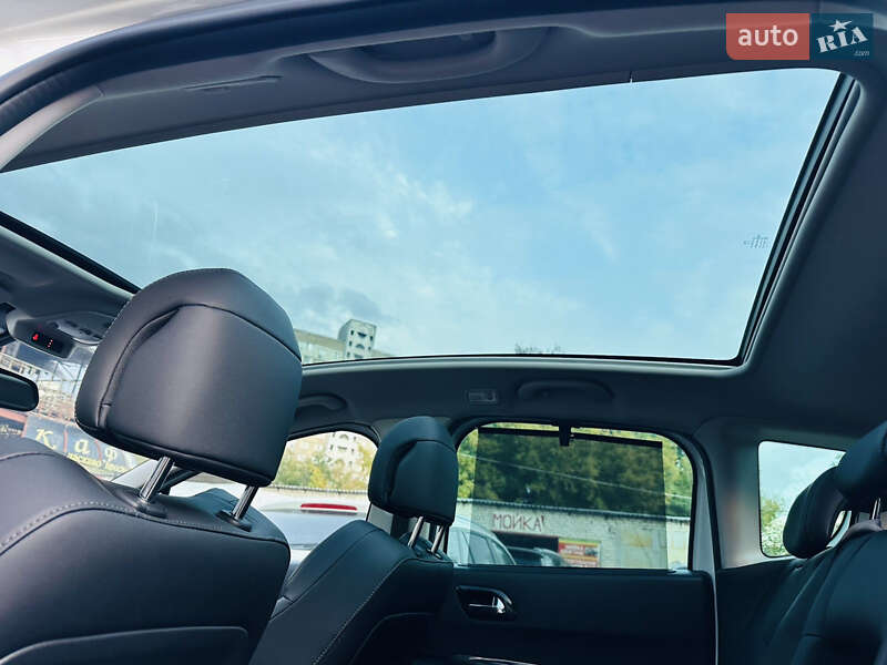 Внедорожник / Кроссовер Peugeot 3008 2016 в Киеве