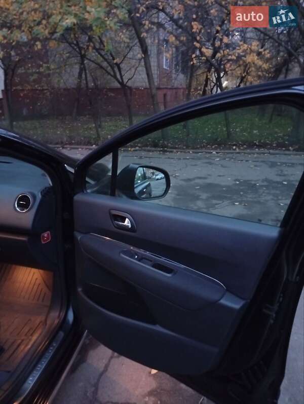 Внедорожник / Кроссовер Peugeot 3008 2012 в Львове фото 18 Внедорожник / Кроссовер Peugeot 3008 2012 в Львове