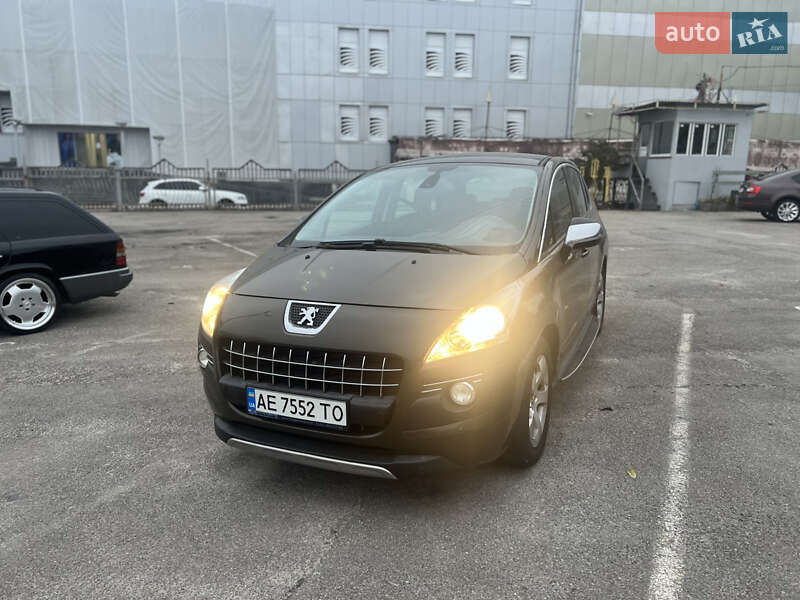 Позашляховик / Кросовер Peugeot 3008 2011 в Дніпрі