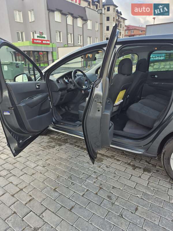 Внедорожник / Кроссовер Peugeot 3008 2011 в Тернополе