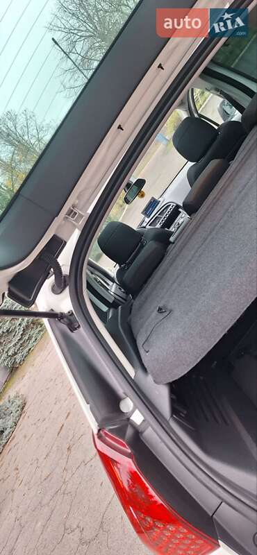 Позашляховик / Кросовер Peugeot 3008 2012 в Новоархангельську фото 16 Позашляховик / Кросовер Peugeot 3008 2012 в Новоархангельську