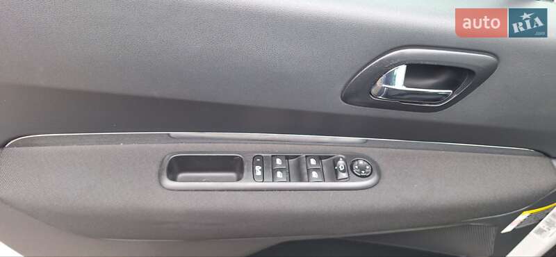 Позашляховик / Кросовер Peugeot 3008 2012 в Новоархангельську фото 45 Позашляховик / Кросовер Peugeot 3008 2012 в Новоархангельську