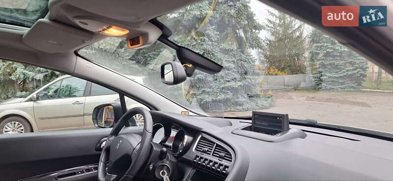 Позашляховик / Кросовер Peugeot 3008 2012 в Новоархангельську фото 59 Позашляховик / Кросовер Peugeot 3008 2012 в Новоархангельську