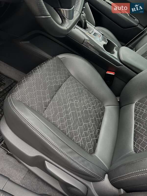 Позашляховик / Кросовер Peugeot 3008 2014 в Стрию