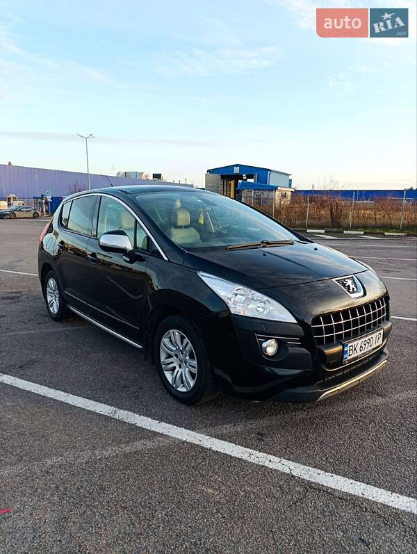 Позашляховик / Кросовер Peugeot 3008 2010 в Рівному