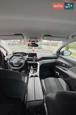 Внедорожник / Кроссовер Peugeot 3008 2019 в Киеве