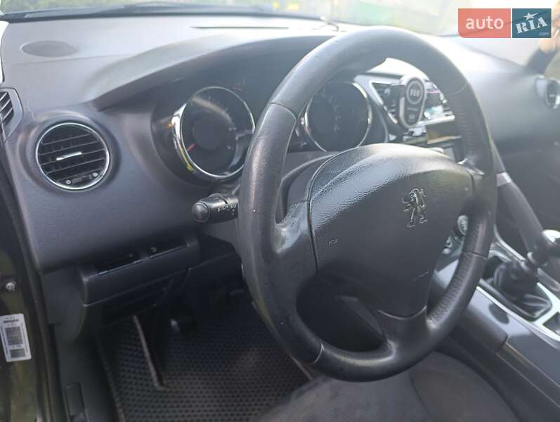 Позашляховик / Кросовер Peugeot 3008 2010 в Трускавці