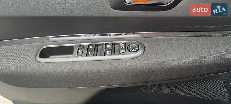 Внедорожник / Кроссовер Peugeot 3008 2009 в Киеве фото 6 Внедорожник / Кроссовер Peugeot 3008 2009 в Киеве