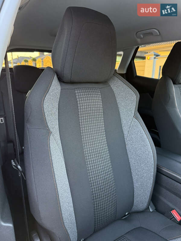 Внедорожник / Кроссовер Peugeot 3008 2019 в Ровно