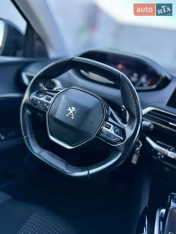 Внедорожник / Кроссовер Peugeot 3008 2020 в Киеве