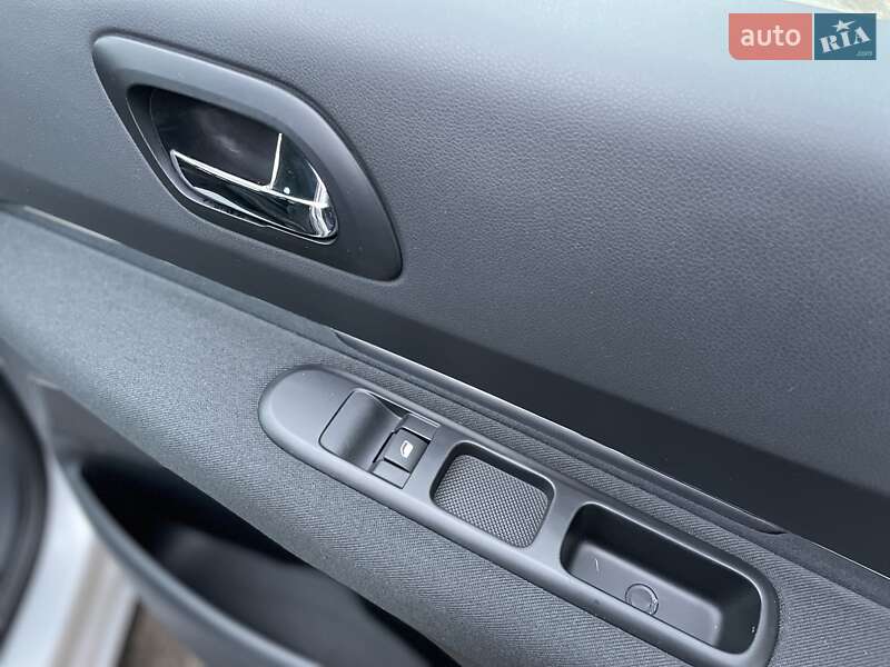 Внедорожник / Кроссовер Peugeot 3008 2015 в Сумах