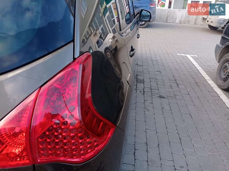 Позашляховик / Кросовер Peugeot 3008 2010 в Хмельницькому фото 10 Позашляховик / Кросовер Peugeot 3008 2010 в Хмельницькому