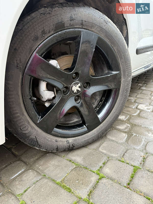 Внедорожник / Кроссовер Peugeot 3008 2010 в Тернополе