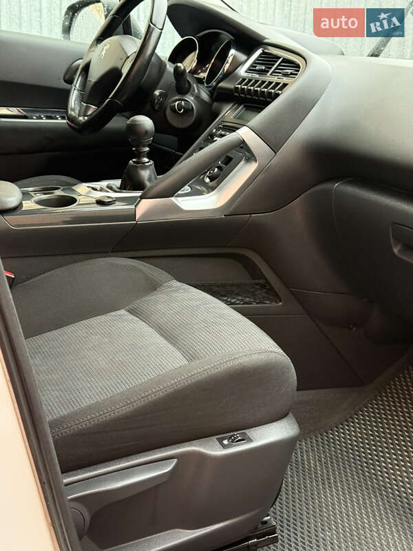 Внедорожник / Кроссовер Peugeot 3008 2010 в Тернополе