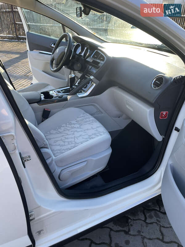 Внедорожник / Кроссовер Peugeot 3008 2011 в Калуше