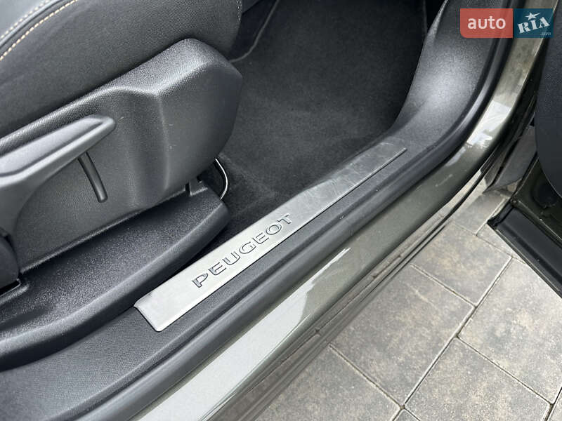 Внедорожник / Кроссовер Peugeot 3008 2019 в Луцке