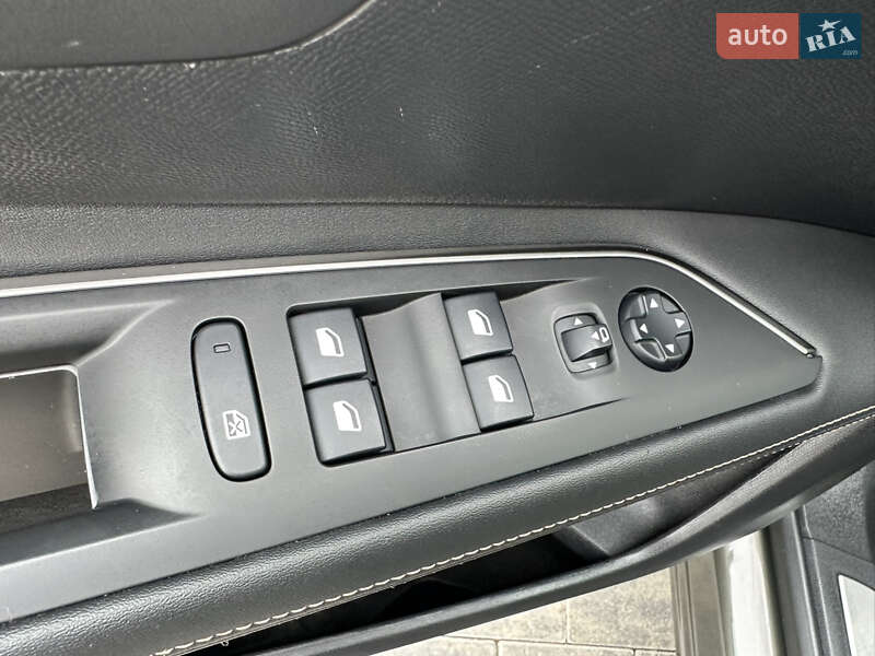 Внедорожник / Кроссовер Peugeot 3008 2019 в Луцке