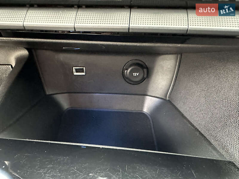 Внедорожник / Кроссовер Peugeot 3008 2019 в Луцке