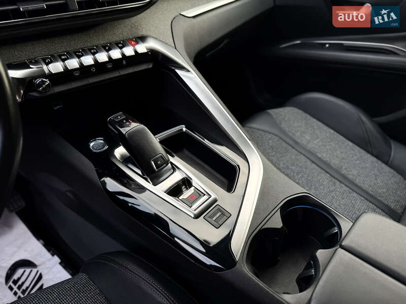 Внедорожник / Кроссовер Peugeot 3008 2017 в Луцке