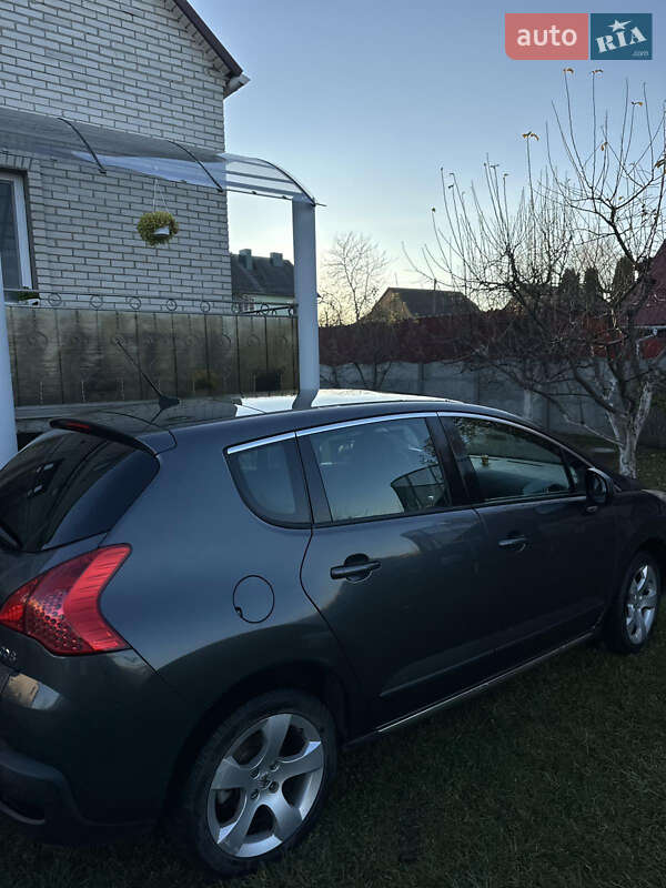 Внедорожник / Кроссовер Peugeot 3008 2010 в Клевани