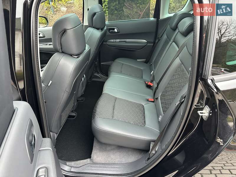 Внедорожник / Кроссовер Peugeot 3008 2016 в Луцке