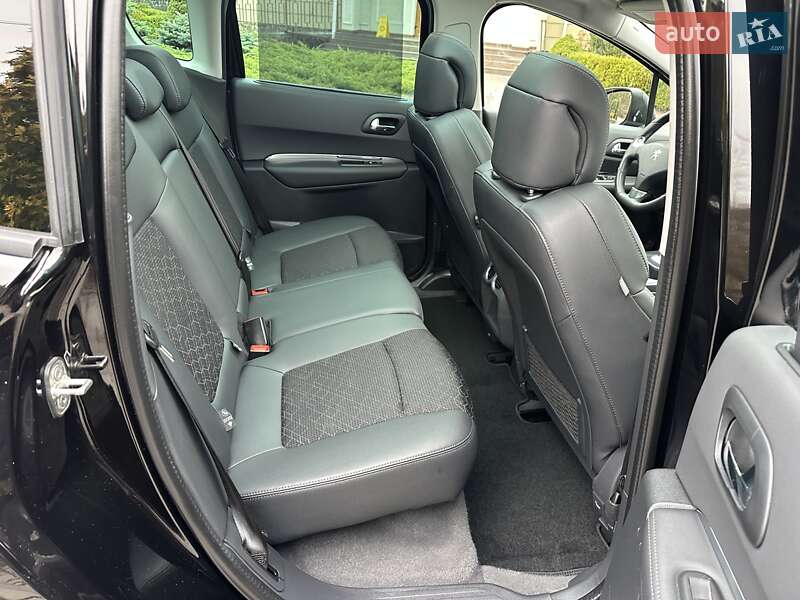 Внедорожник / Кроссовер Peugeot 3008 2016 в Луцке