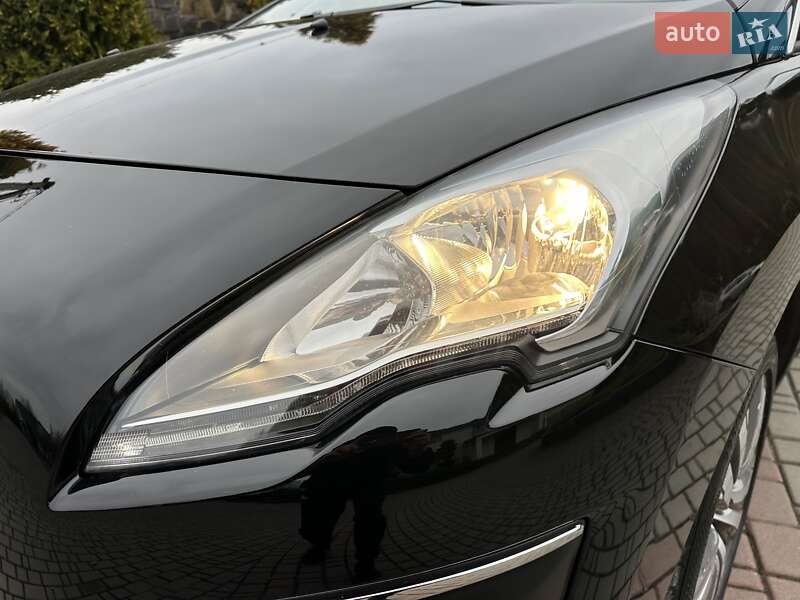 Внедорожник / Кроссовер Peugeot 3008 2016 в Луцке